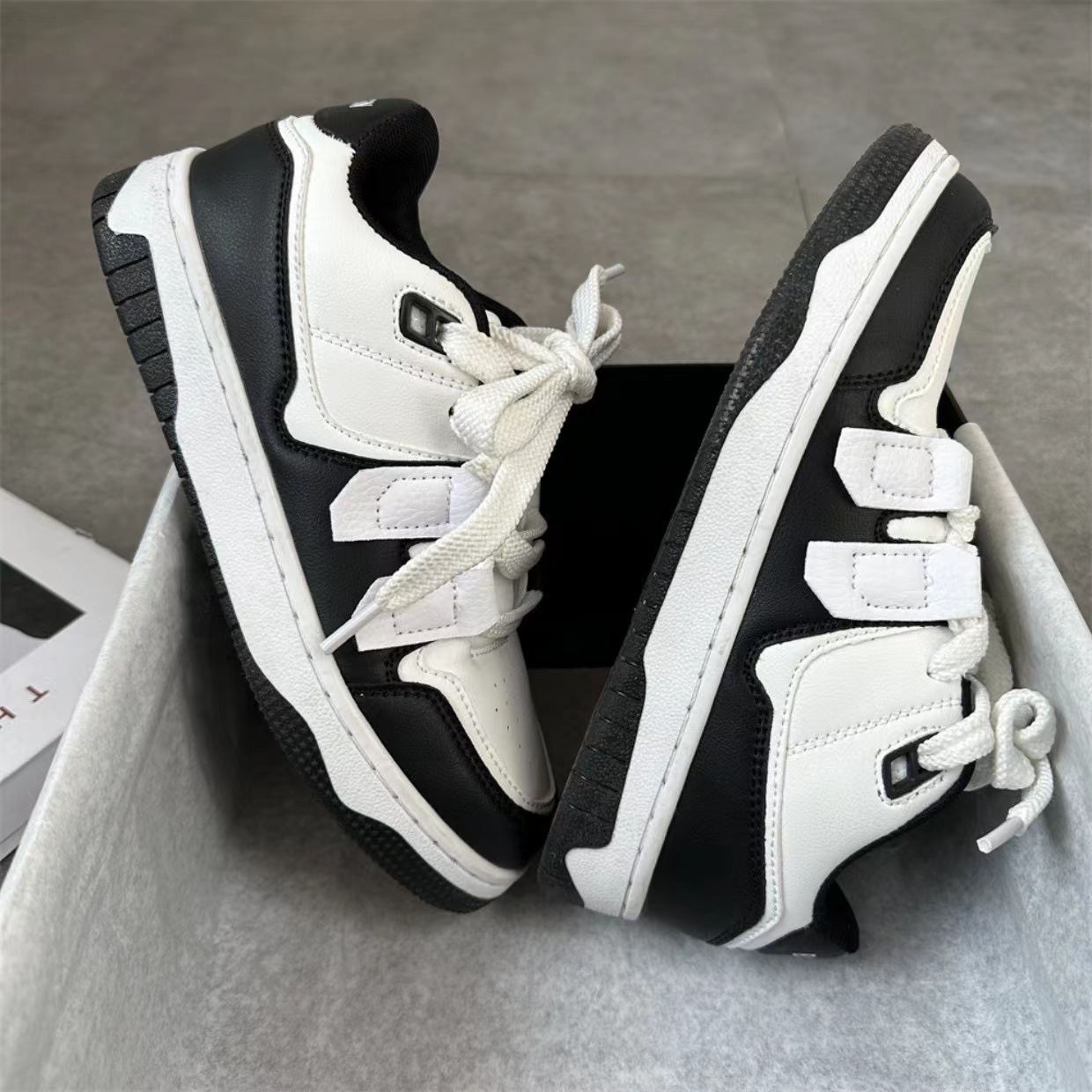 2024 Student Leisure Street Photo Instagram: Low cut, thick sole, high board women, Han Yuansu, sports shoes for men_voghion.com