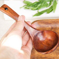 木のスプーンの長い柄のスープのスプーンの木製のおかゆのスプーンの実木の大きいスープのスプーンの盛湯日韓の木製の鍋のスプーンは字を刻んでいます。