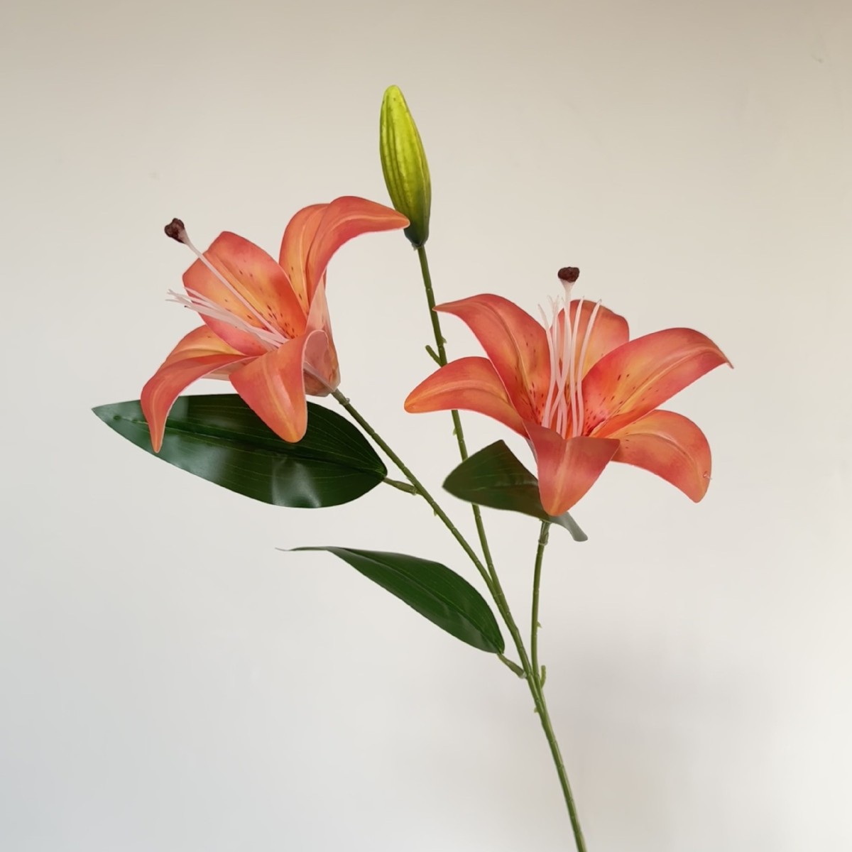 Película Lily flor artificial flor falsa decoración de la sala de estar flor de seda arreglo floral de boda decoración de interiores accesorios de fotografía