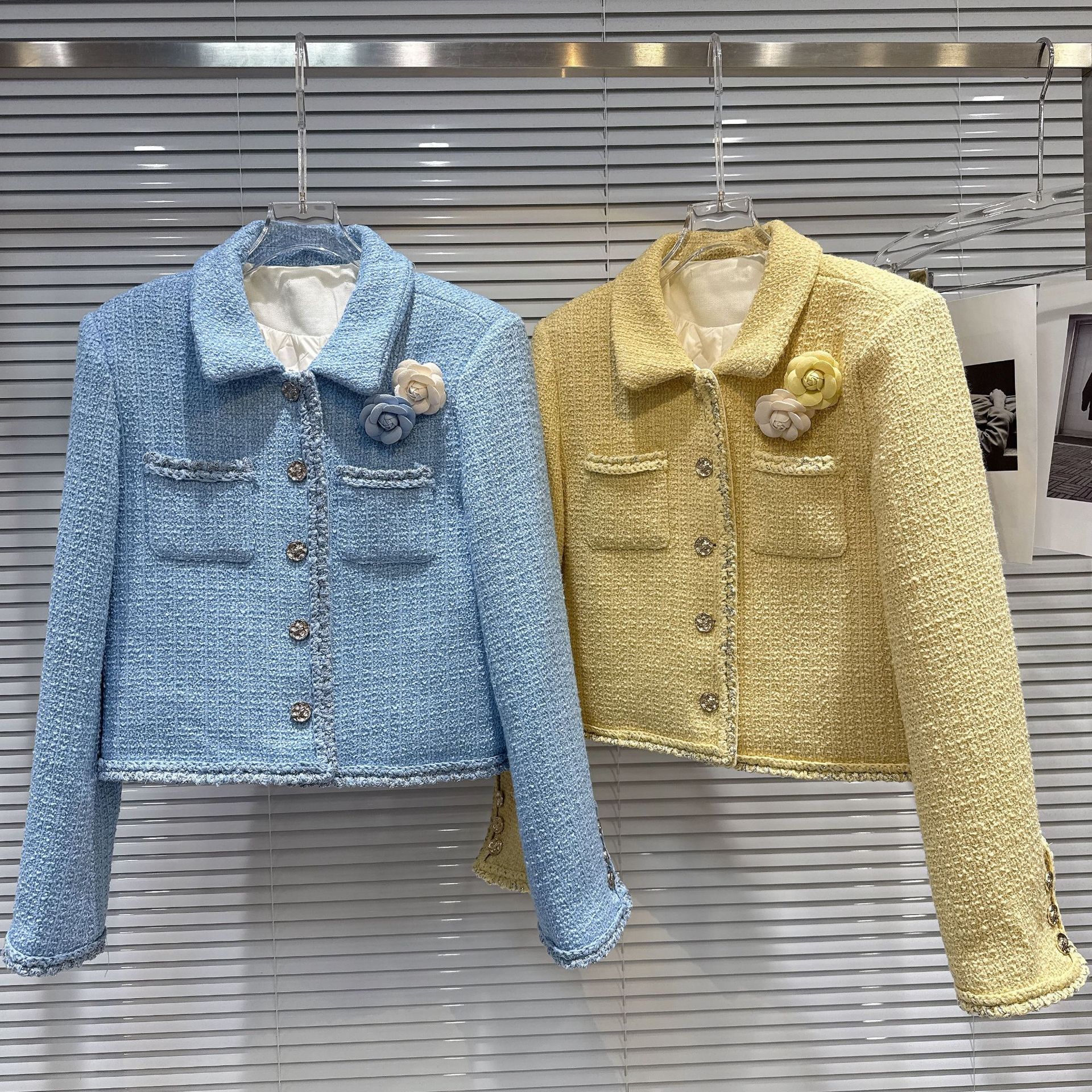 2025 New Winter Style Small Fragrant Camellia Pin Braided Edge Tweed Down-Lined Short Jacket