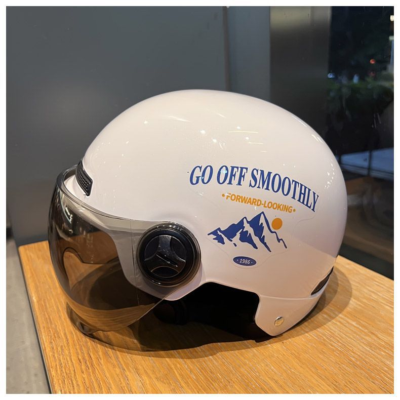 Suitable for electric car helmet certification motorcycle men's and women's helmet half helmet four seasons sun protection couple personality black and white