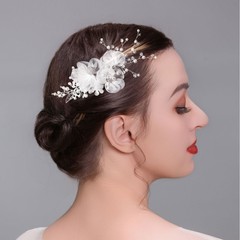 春の韓国版の真珠のヘアピンの女性の手作りの布の花の尖った口は森系の王女の風の合金のクリップの卸売りを挟みます。