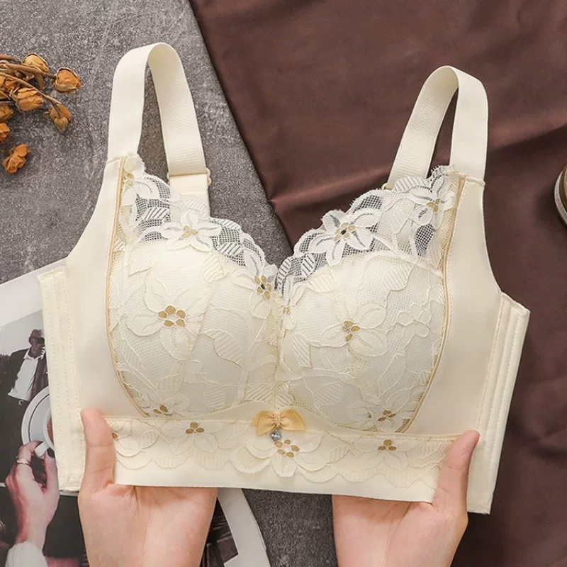 Underwear, supporting push up bra, for beauty salons