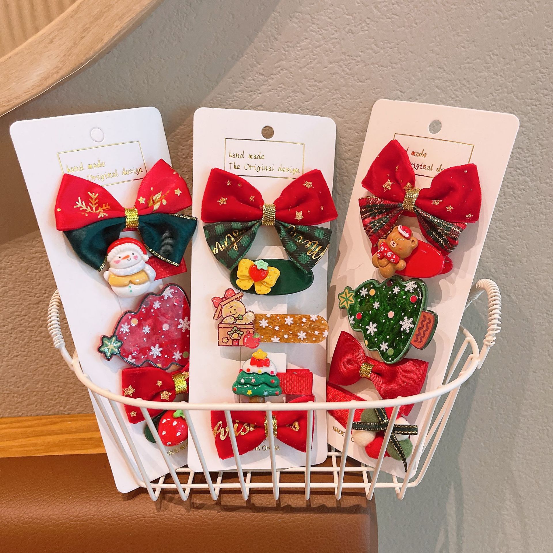 2024 nuevo clip de pelo infantil de Navidad arco rojo tarjeta de pelo niña muñeco de nieve vestido de vacaciones decoración de pelo