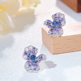 戒指;耳钉;手链