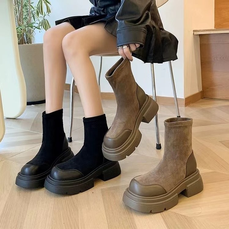 Zapatos de mujer de altura de suela gruesa 2026 otoño y invierno nuevos zapatos botas de camisa confortable botas Martin botas Chelsea con un pie