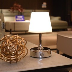 国境を越えた新型の軽豪華な充電電気スタンドは目を保護します。