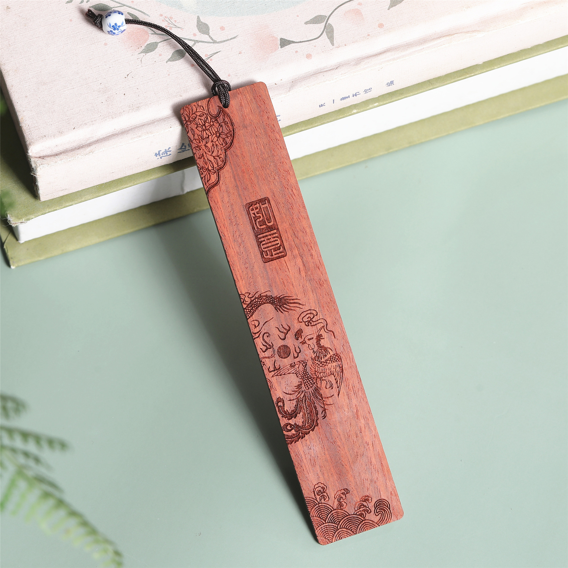 루이 블러드 샌달우드