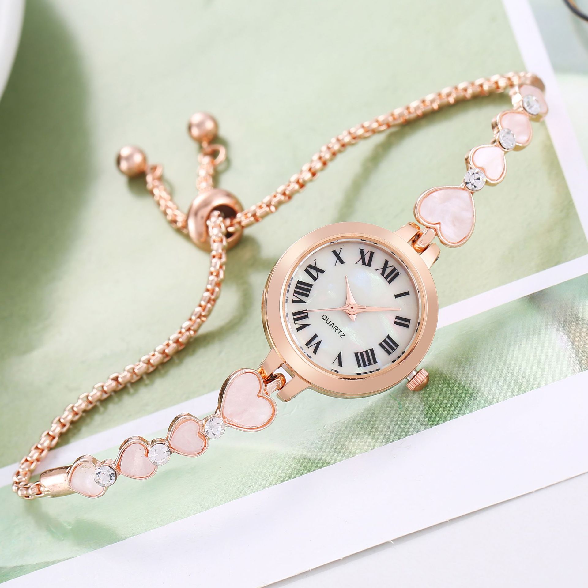 Mujeres con corazón pulsera reloj rhinestone Shell pequeño dial pulsera reloj retráctil ajustable reloj
