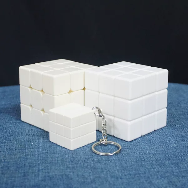 [New material White! Special for UV] element R large rounded corner keychain white embryo spring screw mini third-order magic cube