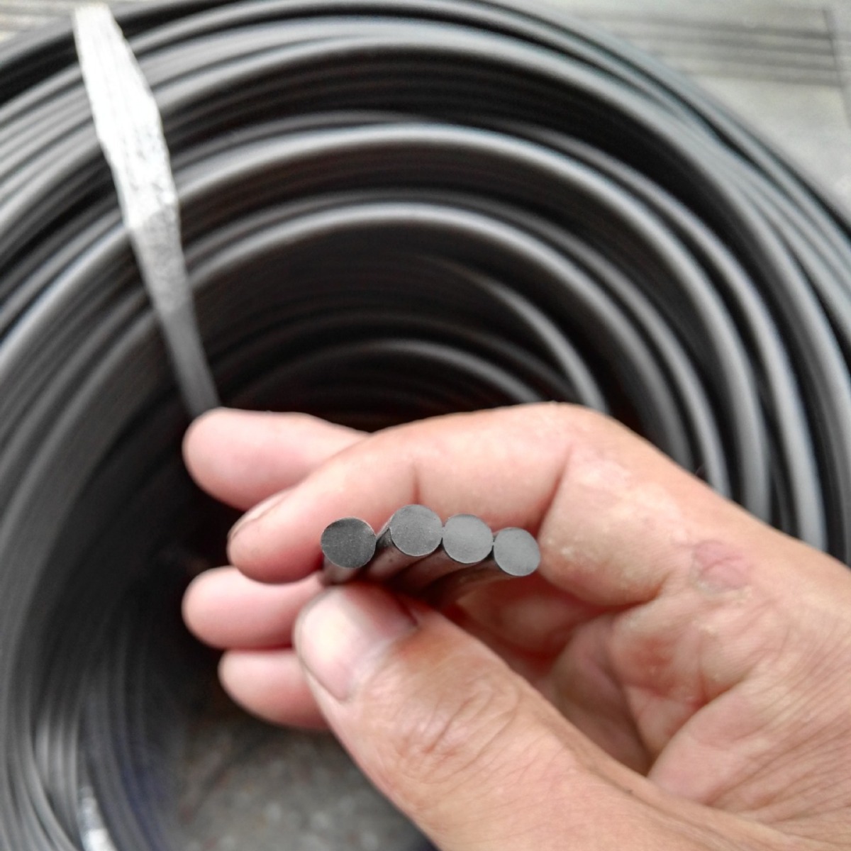 厂家直销黑色纱窗卡条透明圆形实心嵌条尺寸均匀