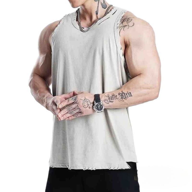 Distressed-look vest for fitness training, men's ripped sleeveless tank top, American-style sports undershirt, loose-fitting, quick-drying, short-sleeved, free shipping Distressed-look vest for fitness training, men's ripped sleeveless tank top, American-style sports undershirt, loose-fitting, quick-drying, short-sleeved, free shipping