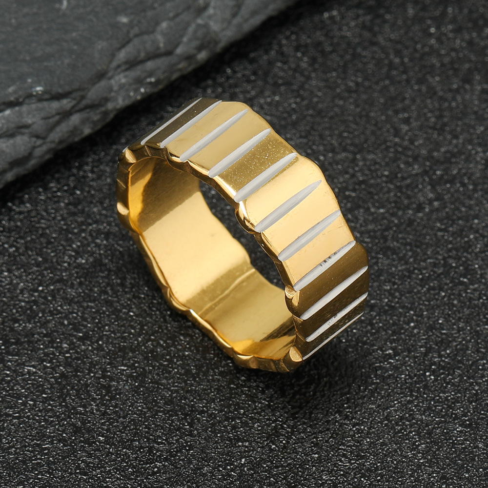 Transfronterizo nuevo anillo de acero inoxidable Corte de moda ondulado borde irregular línea de flor de titanio anillo de acero fabricante Masculino