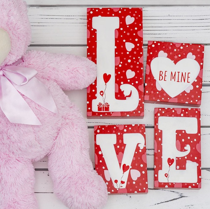 Nueva decoración del Día de San Valentín AMOR artesanía de madera de escritorio sala de estar decoración romántica