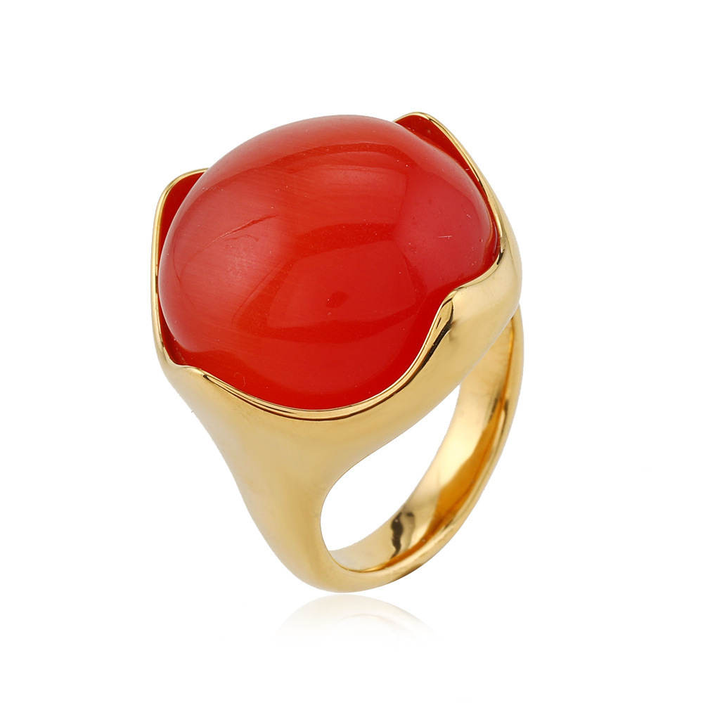 Red, cat's eye
