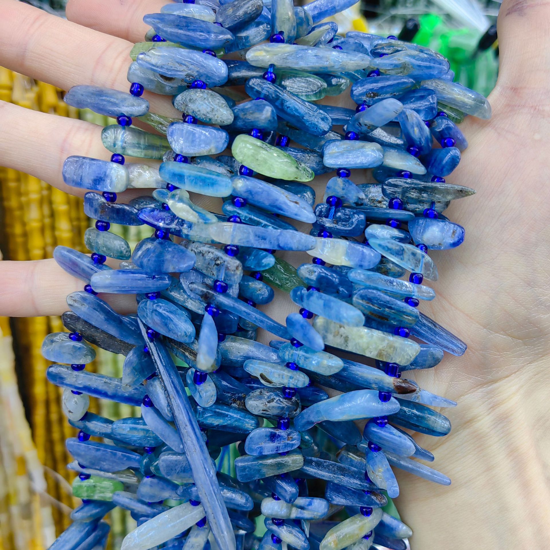 Piedra natural cristal piedra triturada amorfa agujeros laterales heterogéneos semiacabados joyería DIY perlas al por mayor