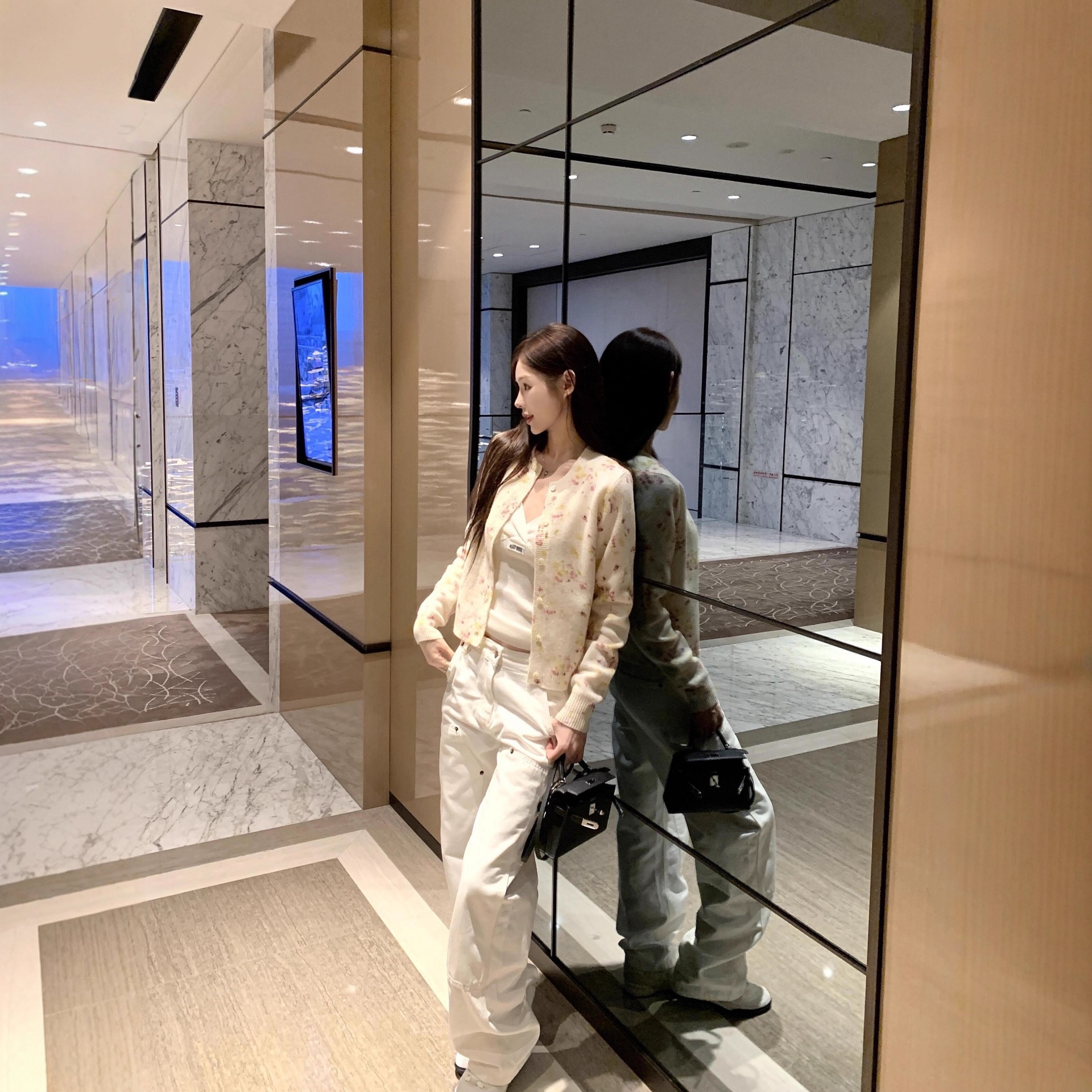 25 Autumn/Winter New Floral Print Round Neck Knit Sweater, Gentle And Relaxed, Slimming, Versatile, Lightweight,_voghion.com