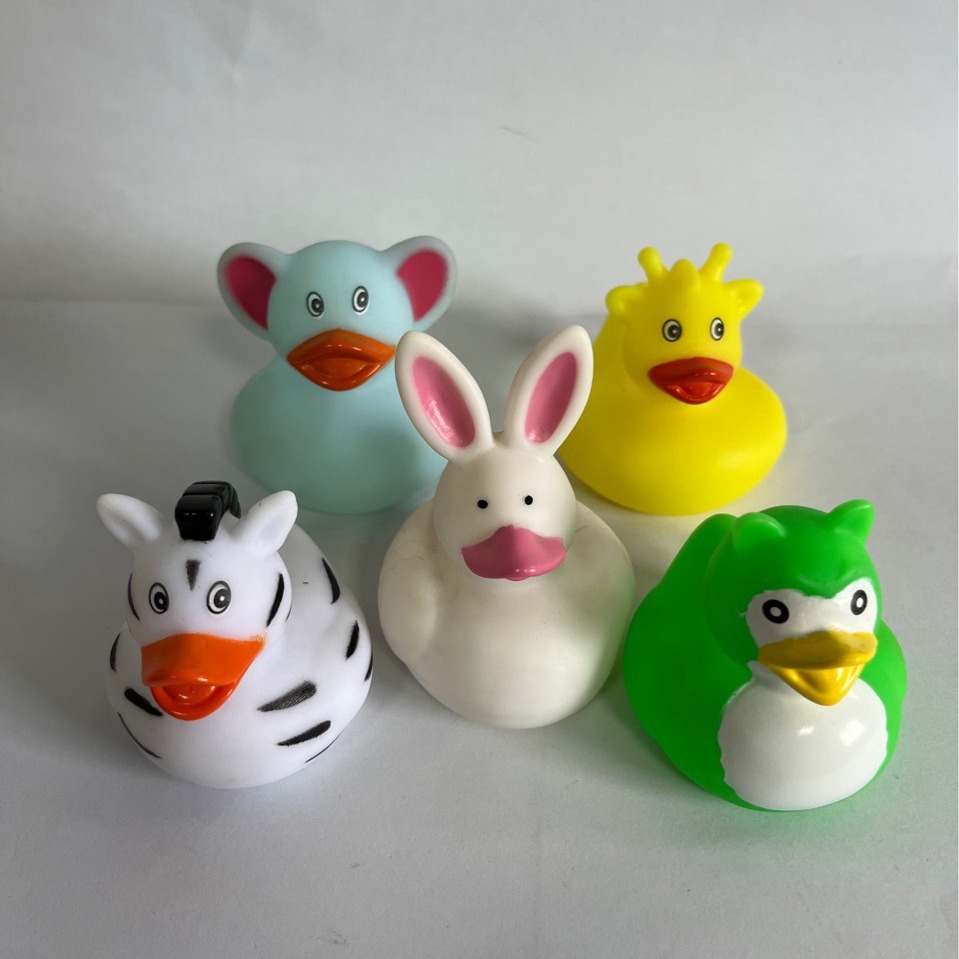 Amazon's Best-Selling Jeep Duck Children's Bath Toy, Squeeze and Squeak Water Play Little Yellow Duck Animal Style Vinyl Toy