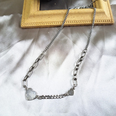 复古项链ins冷淡风爱心吊坠甜酷链条choker颈带简约短款锁骨链女