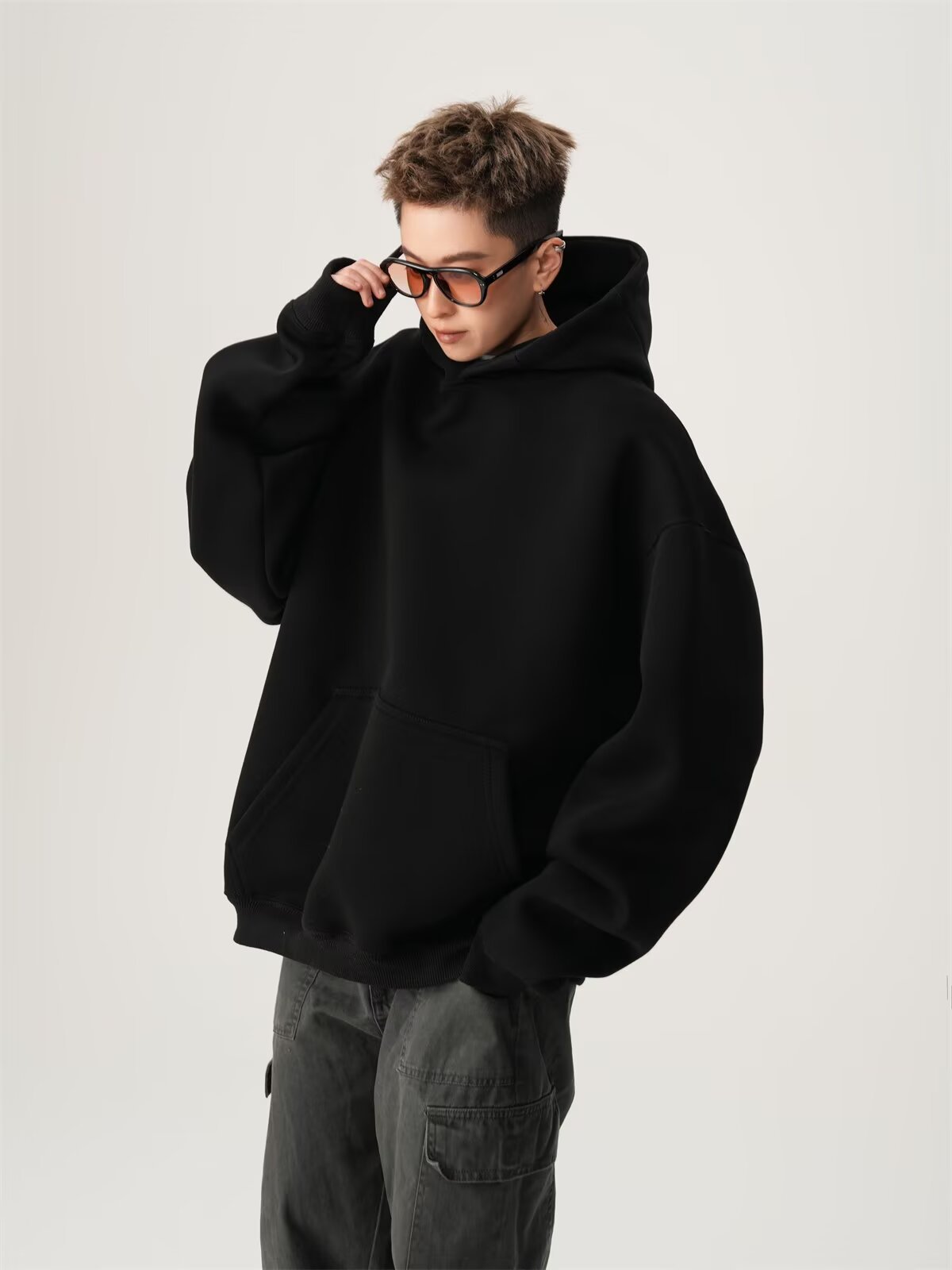 Sweat à capuche, marque tendance automne-hiver, couleur unie, coupe ample, veste résistante et polyvalente_voghion.com