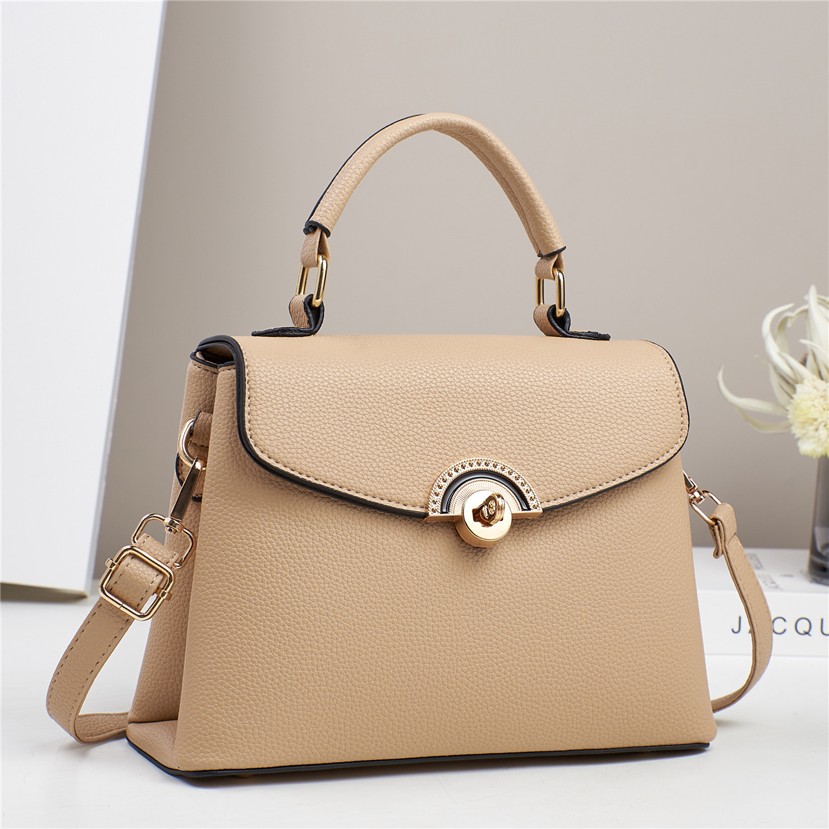 Texturas coreanas de hombro único, bolsas de tramo inclinadas para mujeres, bolsas de comercio exterior para mujeres, fabricantes de bolsas de mano de moda 2025