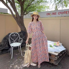 綿のシルクの花のワンピース2025新型の夏の高級感の大きいサイズの太ったmmのスカートは腰を収めてやせているフレンチのロングスカートを現します。