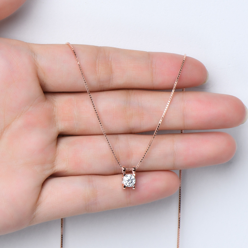 Fashion Girls Silver Jewelry Luxurious Inlaid Moissanite Pendant Necklace for Women, Crafted with S925 Silver  Pure Plated 45CM Box Chain and 18K Gold
