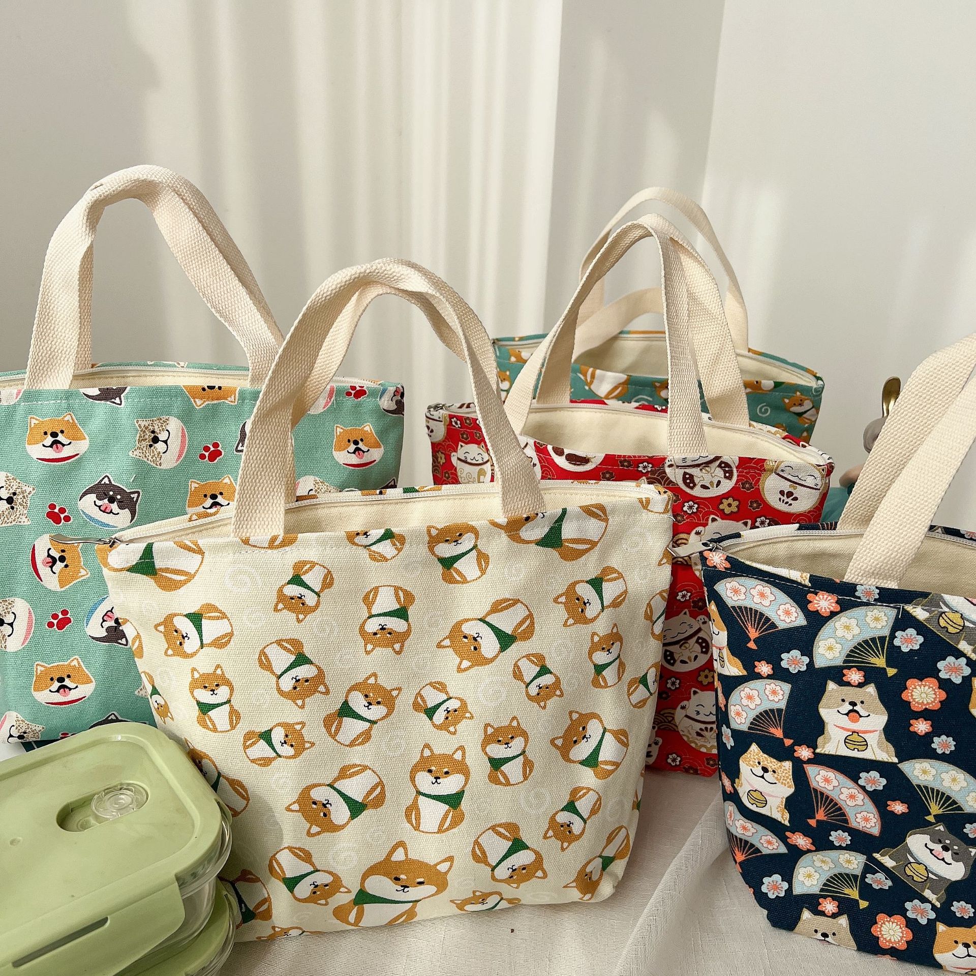 Lindo bolso bento de dibujos animados impreso, empleado de oficina, bolso de caja de almuerzo con lona japonesa, bolso de alto valor al por mayor