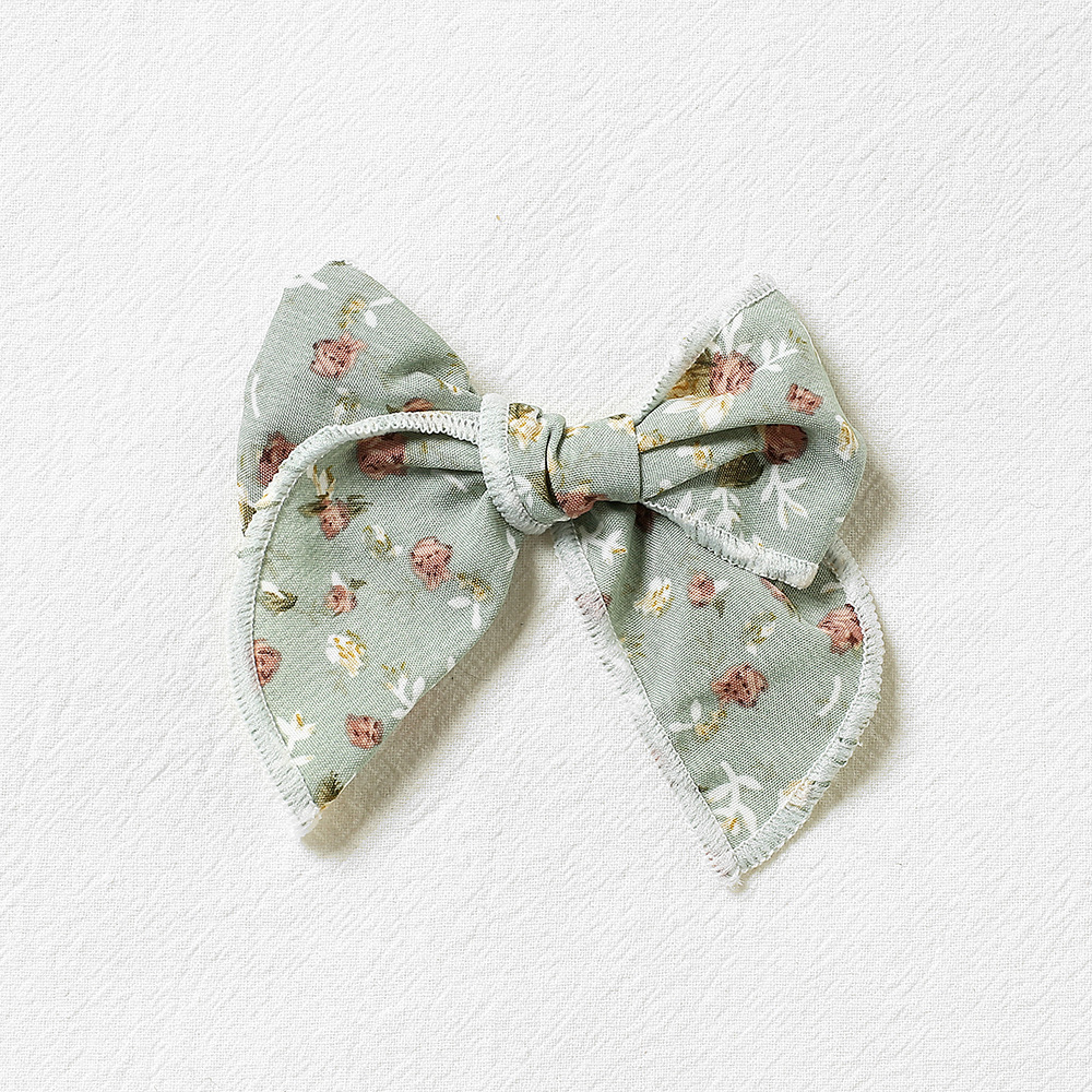 Europäische und amerikanische 2022 Herbst neue Haarschmuck Kinder Haarspange Baby Blumenstoff Schmetterlingsclip Baby Seitenclip Großhandel_voghion.com