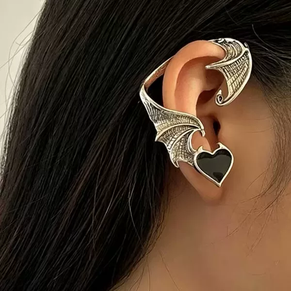 European and American cross-border accessories: Vintage oil-drip heart-shaped earrings, fashionable and creative Halloween wing ear cuffs