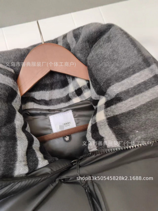 跨境同款大牌羽绒服经典格纹男冬季高级感仿羊绒护颈保暖连帽女装|undefined