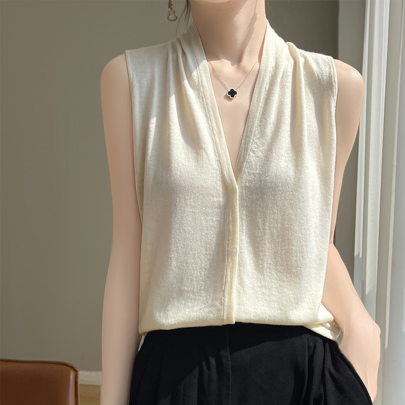 Temperament V-neck Camisole Knitted Vest Women's 2025 Summer V-neck Temperament Inner Wear Cared Machine Top