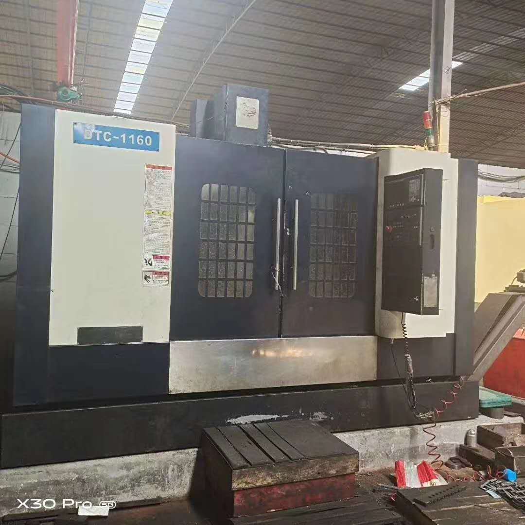 转让二手昆山鼎泰DTC1160立式加工中心二手立加发那科MD系统