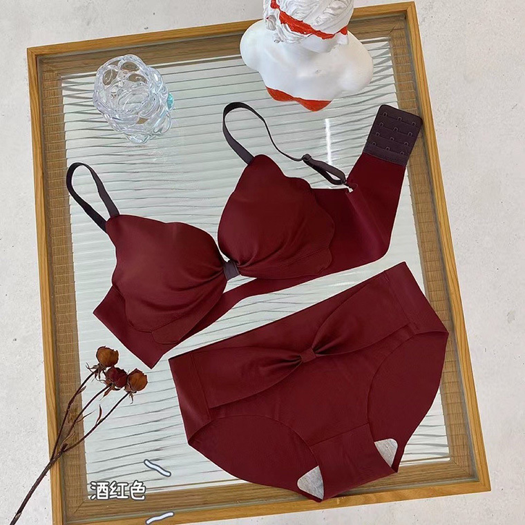 El otoño y el Invierno nuevo color puro de la muchacha las mujeres ropa interior cómoda inalámbrico pequeño pecho lado cierre profundo V empuja hacia arriba el sujetador traje 8282