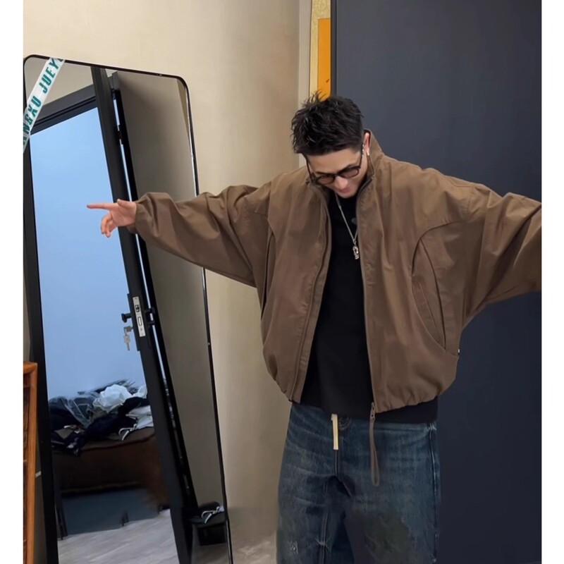 Brown Short Bomber Jacket for Men, Spring and Autumn High-End Bat Sleeve Coat, Stylish Three-Proof Stand Collar Jacket