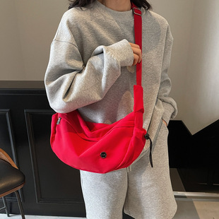 �G�tɫ������Ӱ����Q�����e�μ���n���p��ٴ�б���ͨ��Ů��