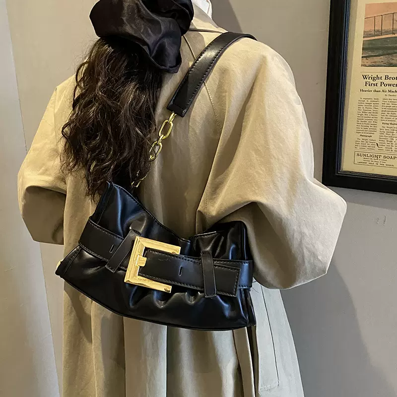 个性女士褶皱云朵包包女2025新款时尚纯色质感链条包高级感单肩包