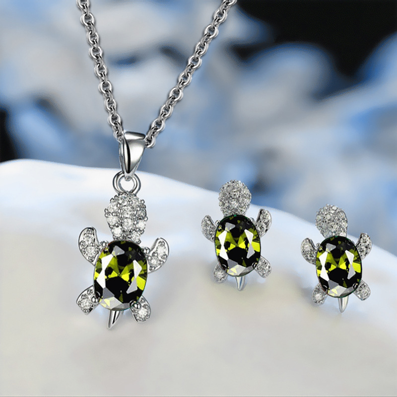 Yunjin europeo y americano Venta caliente moda nicho diseño tortuga pendientes collar traje animal femenino serie joyería al por mayor