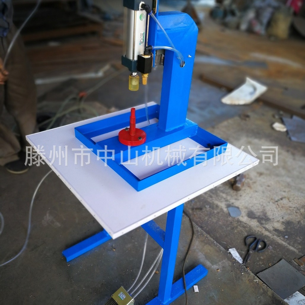 厂家低格供应高效打眼机（玩具上眼机）玩具打眼机,打眼机