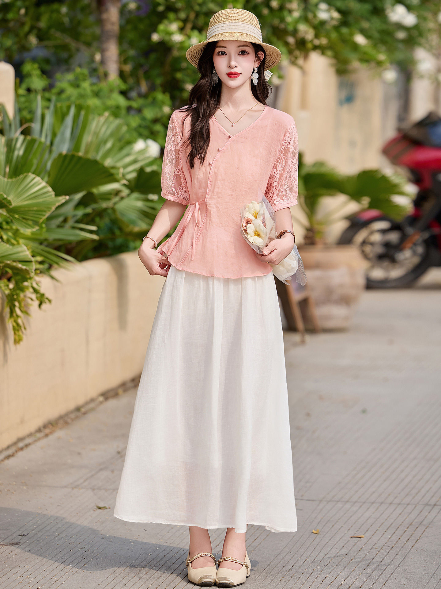 Bộ đầm tân cổ điển nữ hai mảnh áo phối chân váy midi thắt eo — Màu hồng, màu trắng ngà