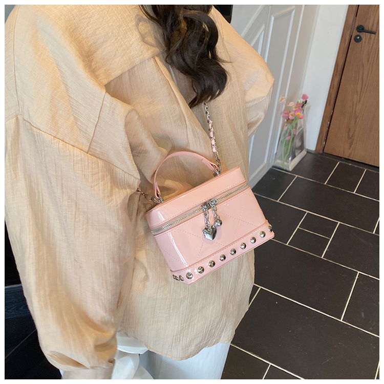 Korean style fashionable handbag for women 2025 summer new style small square bag, simple embroidered thread chain single-shoulder crossbody bag undefined