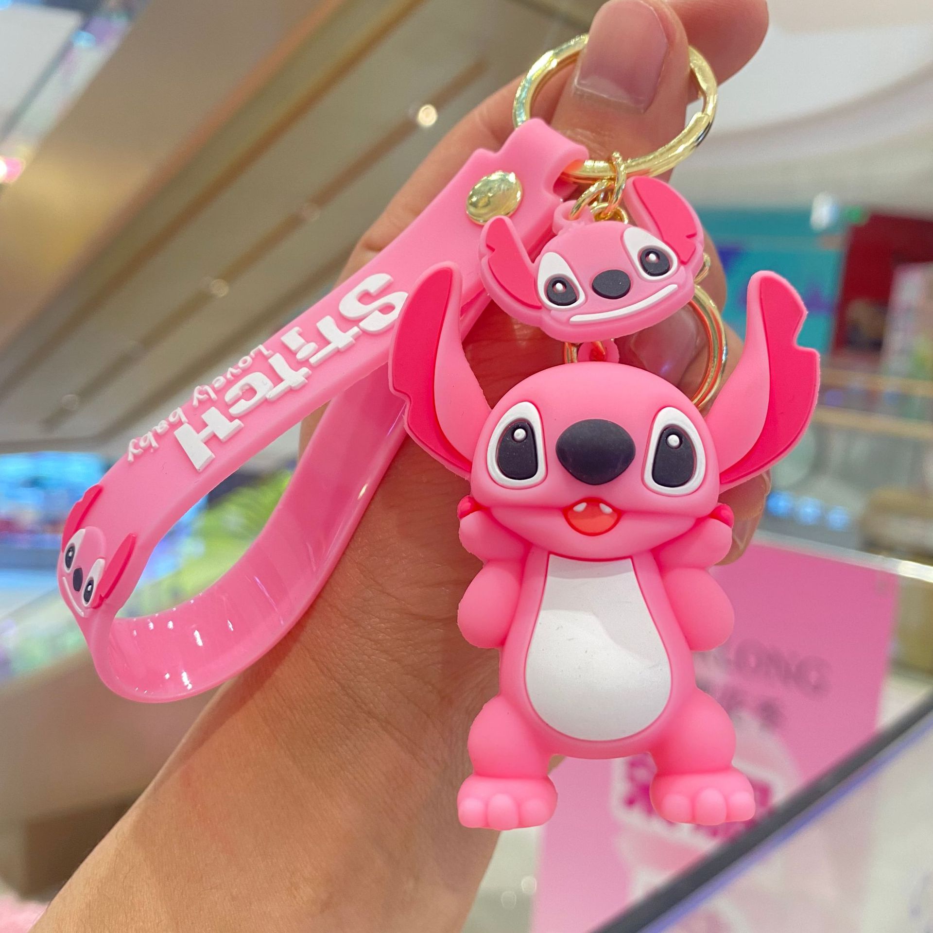 Dibujos Animados puntada llavero lindo muñeca adornos de coche pequeño colgante mochila llavero máquina de la muñeca pequeño regalo