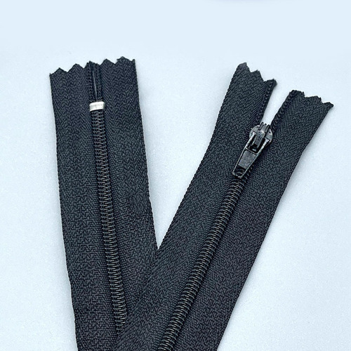 Black and white nylon zipper wholesale automatic head nylon zipper No. 3 self-locking zipper closed tail plastic trouser zipper