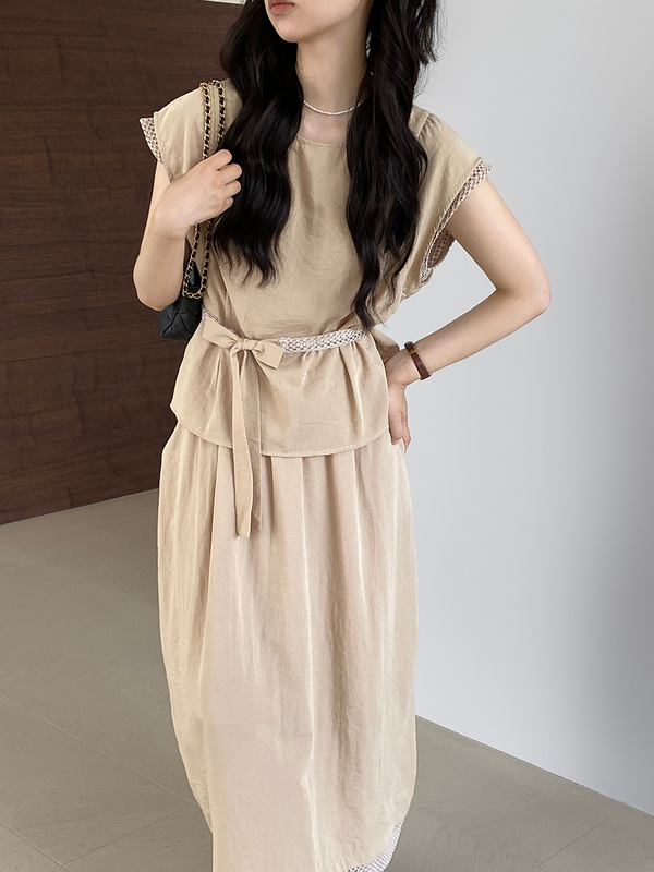 【特典品返品交換不可】江左レースパッチワークウエストシャツトップスと花のつぼみスカート 89908|undefined