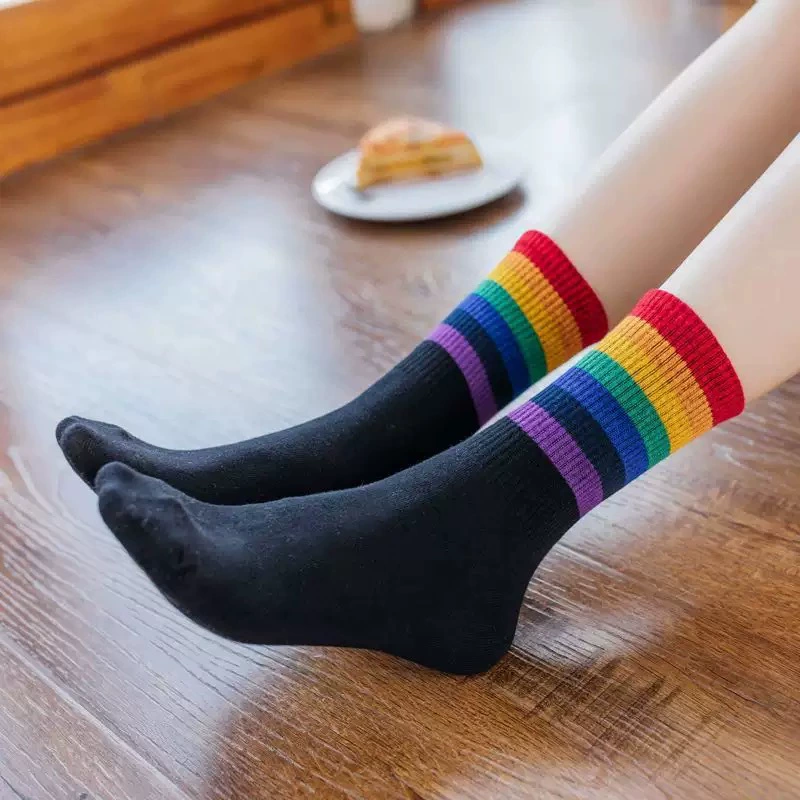 Спортивные гольфы модного бренда Rainbow, средней длины, впитывают пот и запах.