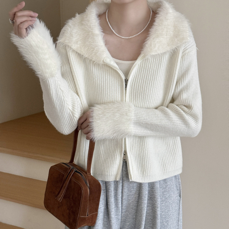 White knitted cardigan