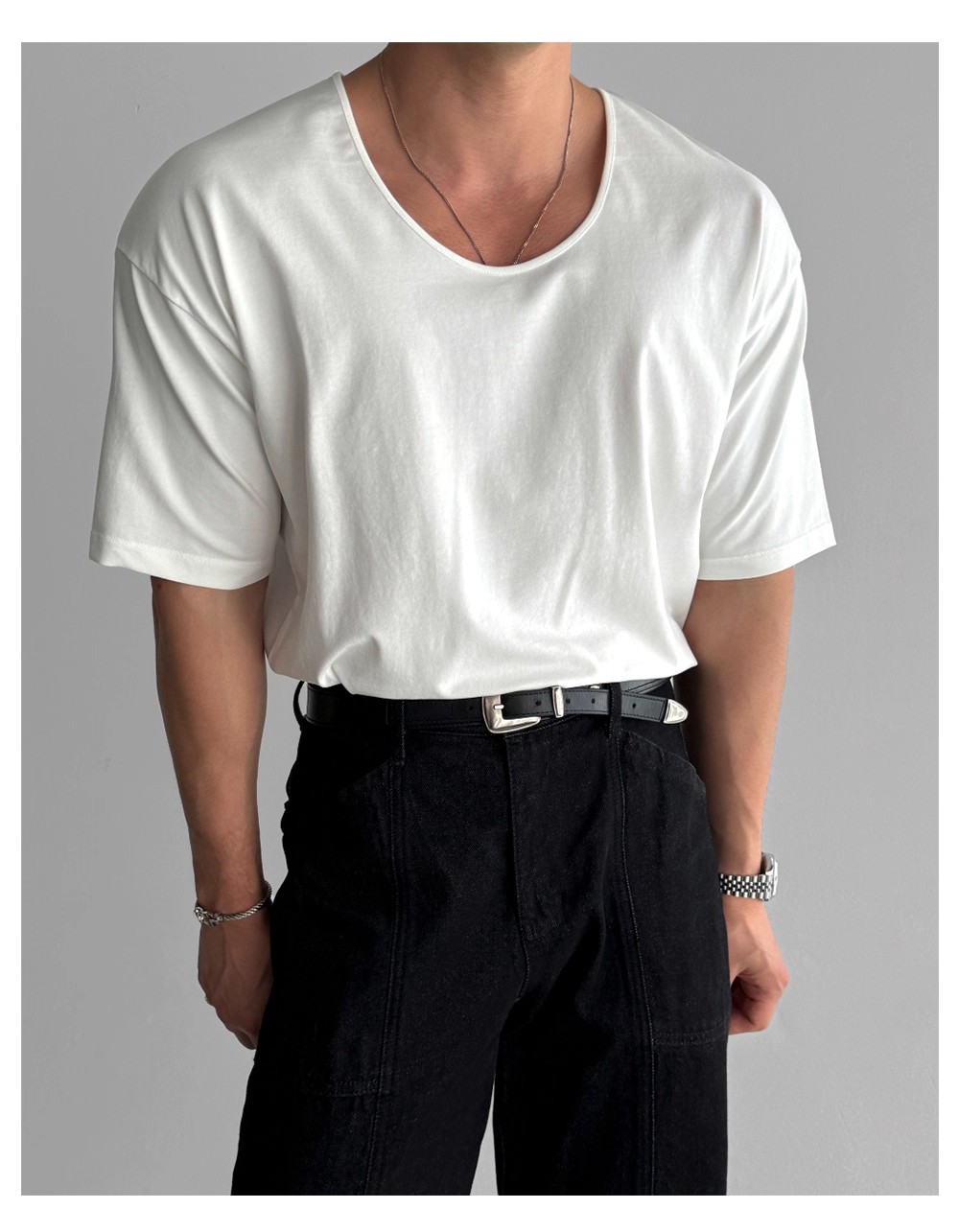 Silky Stretch Men's U-Neck T-Shirt - Lightweight Breathable Short Sleeve Top For Summer Comfort & Active Wear_viptrois.com