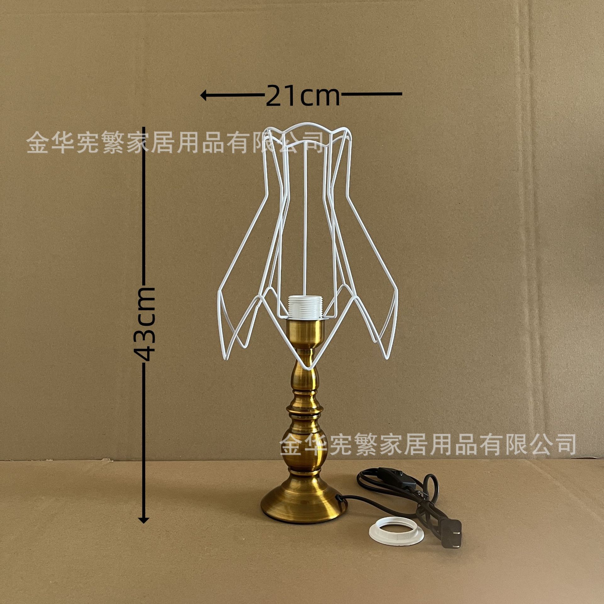 Estilo europeo de lujo ligero retro dorado antiguo calabaza de cobre base de metal marco de hierro combinación E27 con lámpara de mesa retro casera DIY