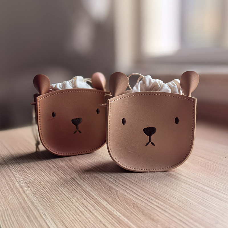 Children's Bags Korean Boys And Girls Shoulder Bag Cute Bear Drawstring Coin Purse Versatile Decorative Shoulder Bag