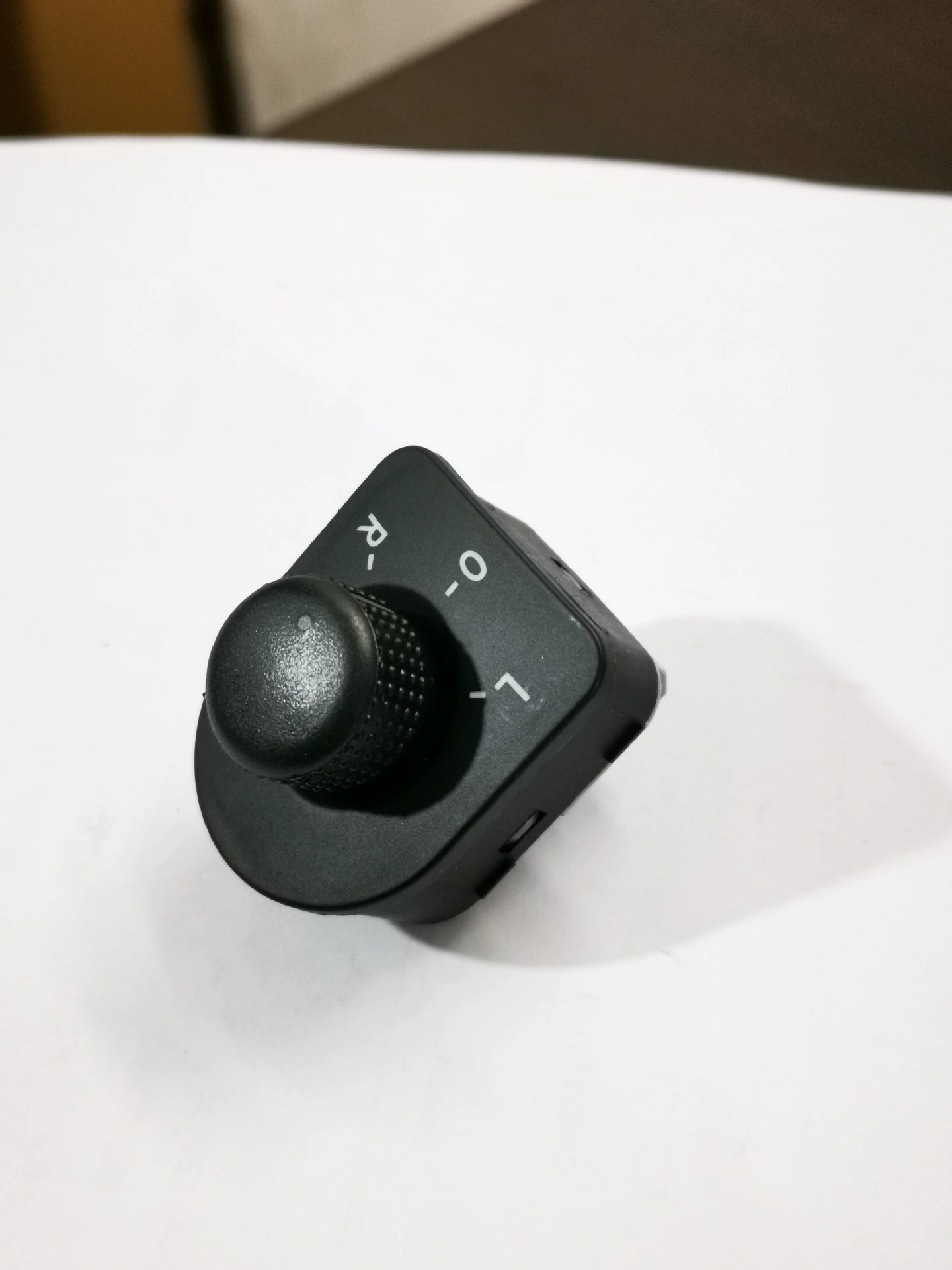 Переключатель бокового зеркала подходит для Volkswagen 1J1959565D